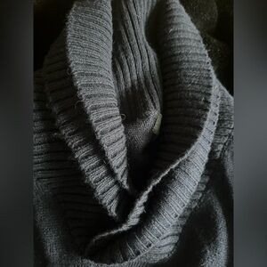 Oxford Men's Black Turtleneck Sweater